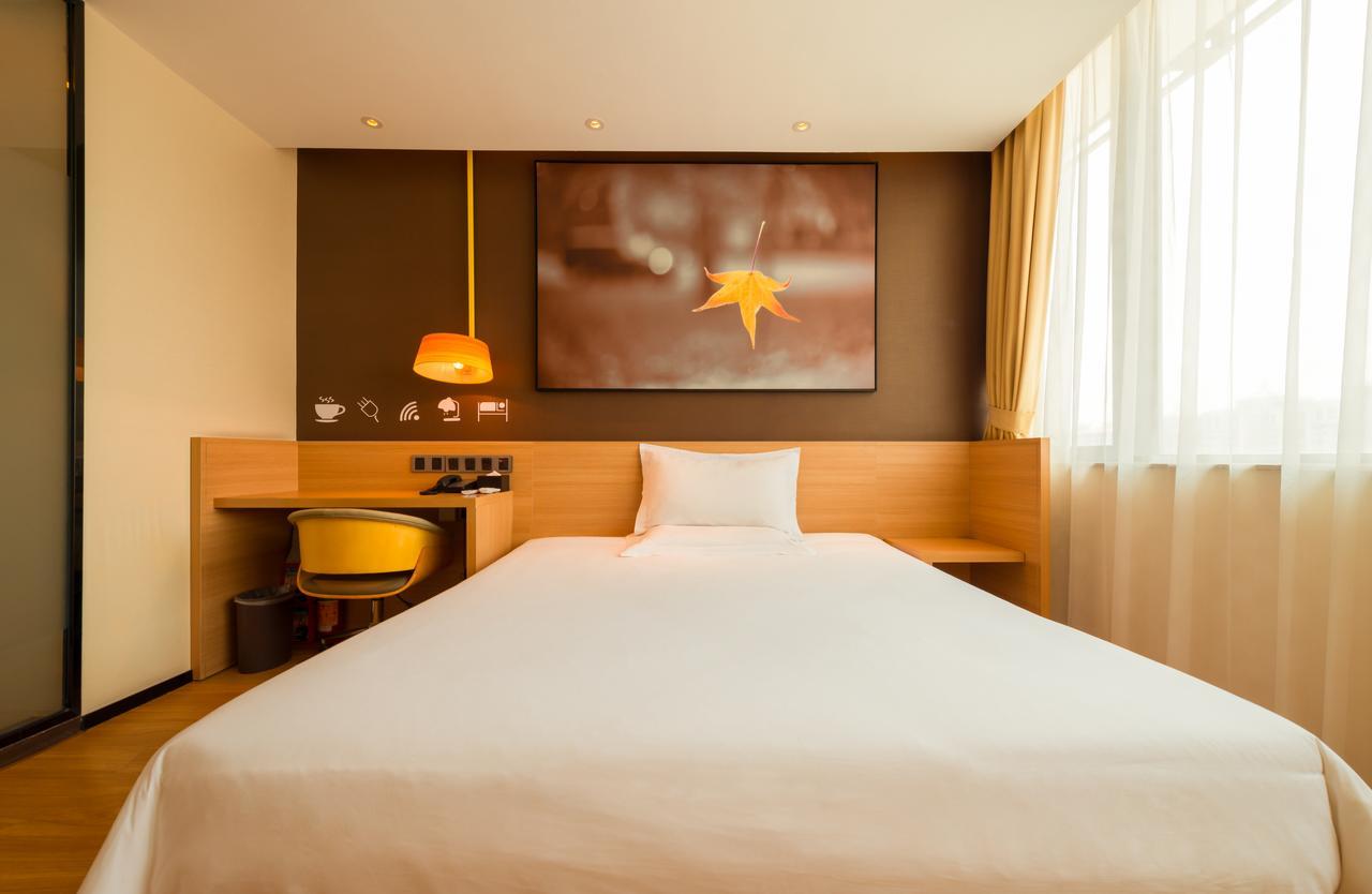 Iu Hotel Zhanjiang Haibin Avenue Xinhaimingchen Exteriör bild