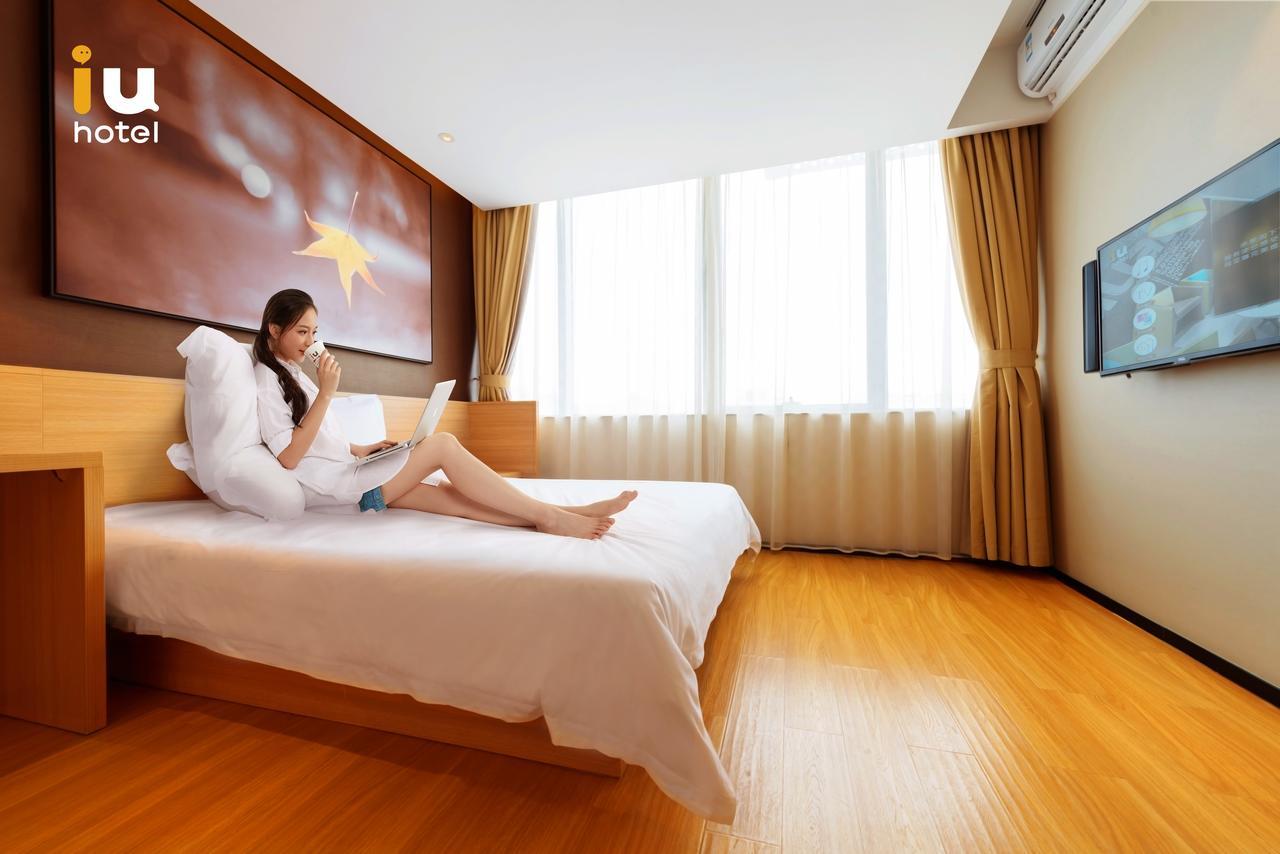 Iu Hotel Zhanjiang Haibin Avenue Xinhaimingchen Exteriör bild