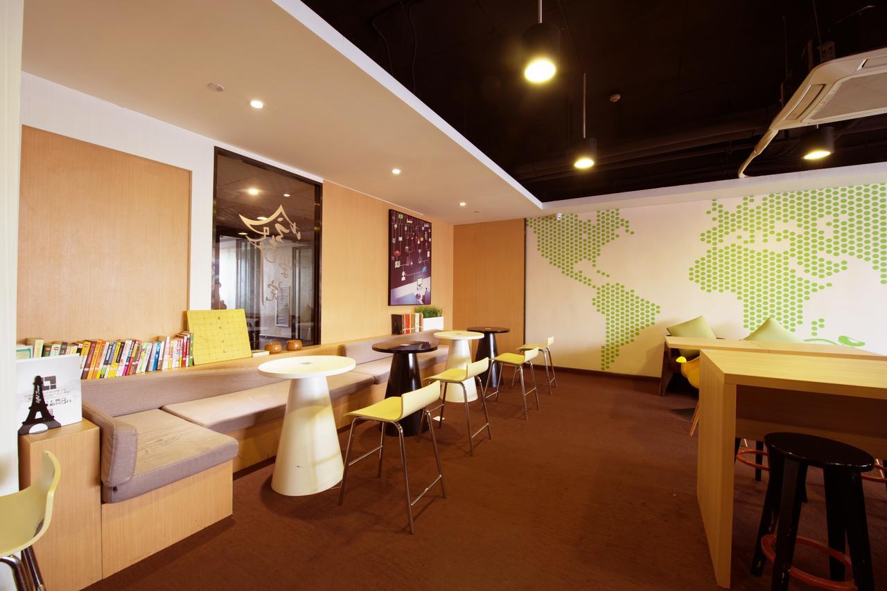 Iu Hotel Zhanjiang Haibin Avenue Xinhaimingchen Exteriör bild