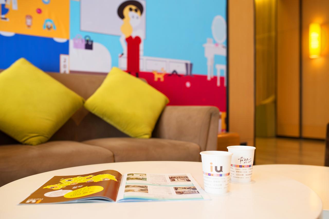 Iu Hotel Zhanjiang Haibin Avenue Xinhaimingchen Exteriör bild